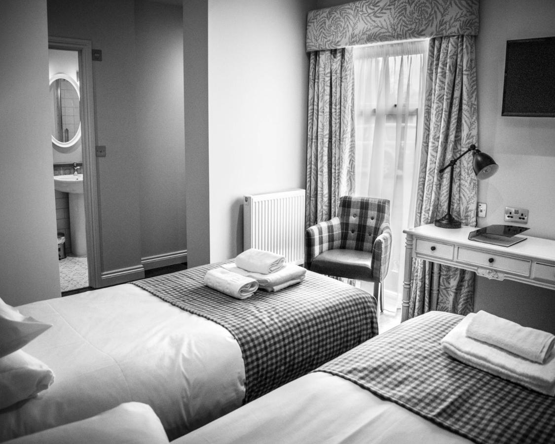 The Walhampton Arms Bed & Breakfast Lymington Dış mekan fotoğraf