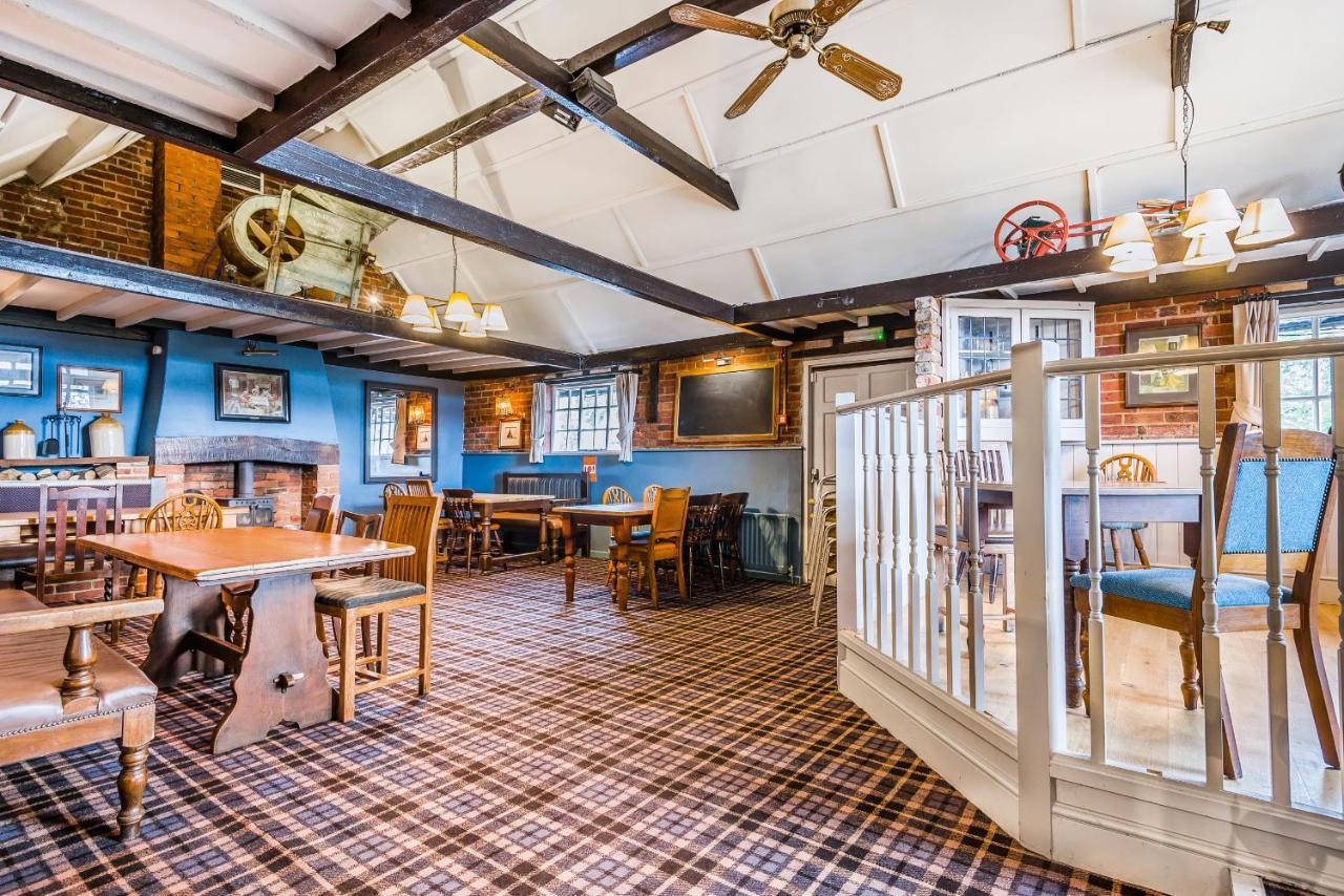 The Walhampton Arms Bed & Breakfast Lymington Dış mekan fotoğraf
