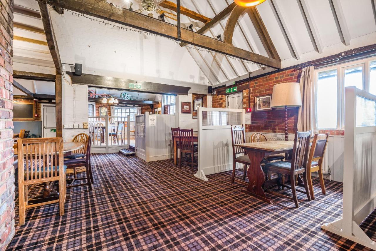 The Walhampton Arms Bed & Breakfast Lymington Dış mekan fotoğraf