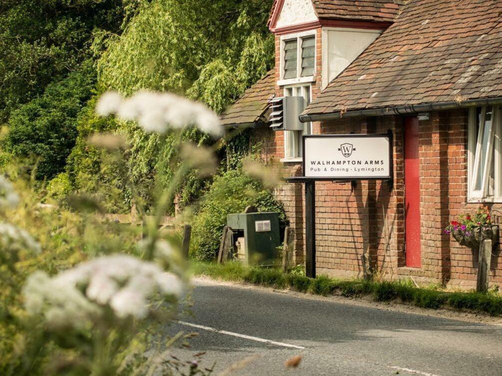 The Walhampton Arms Bed & Breakfast Lymington Dış mekan fotoğraf