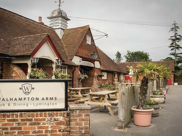 The Walhampton Arms Bed & Breakfast Lymington Dış mekan fotoğraf